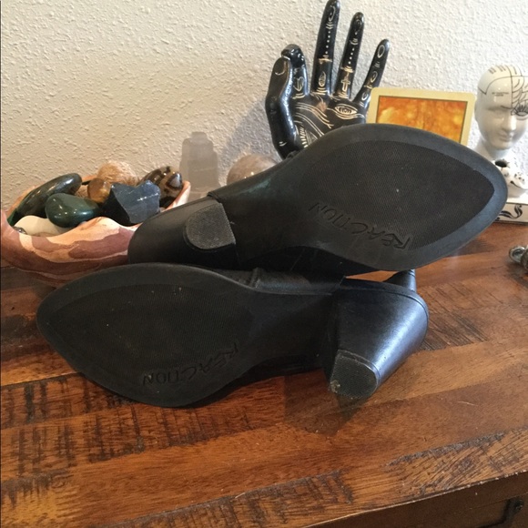 Kenneth Cole REACTION booties size 9 - Picture 3 of 4